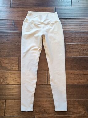 ALO Yoga High Waist Leggings BONE Color 28"
